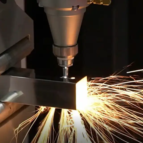 Laser cutting machine